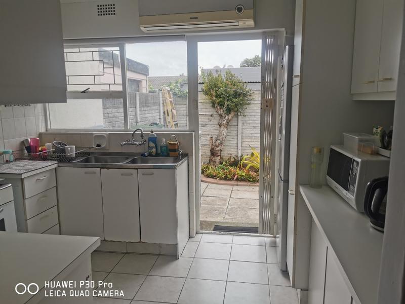 To Let 2 Bedroom Property for Rent in Table View Western Cape